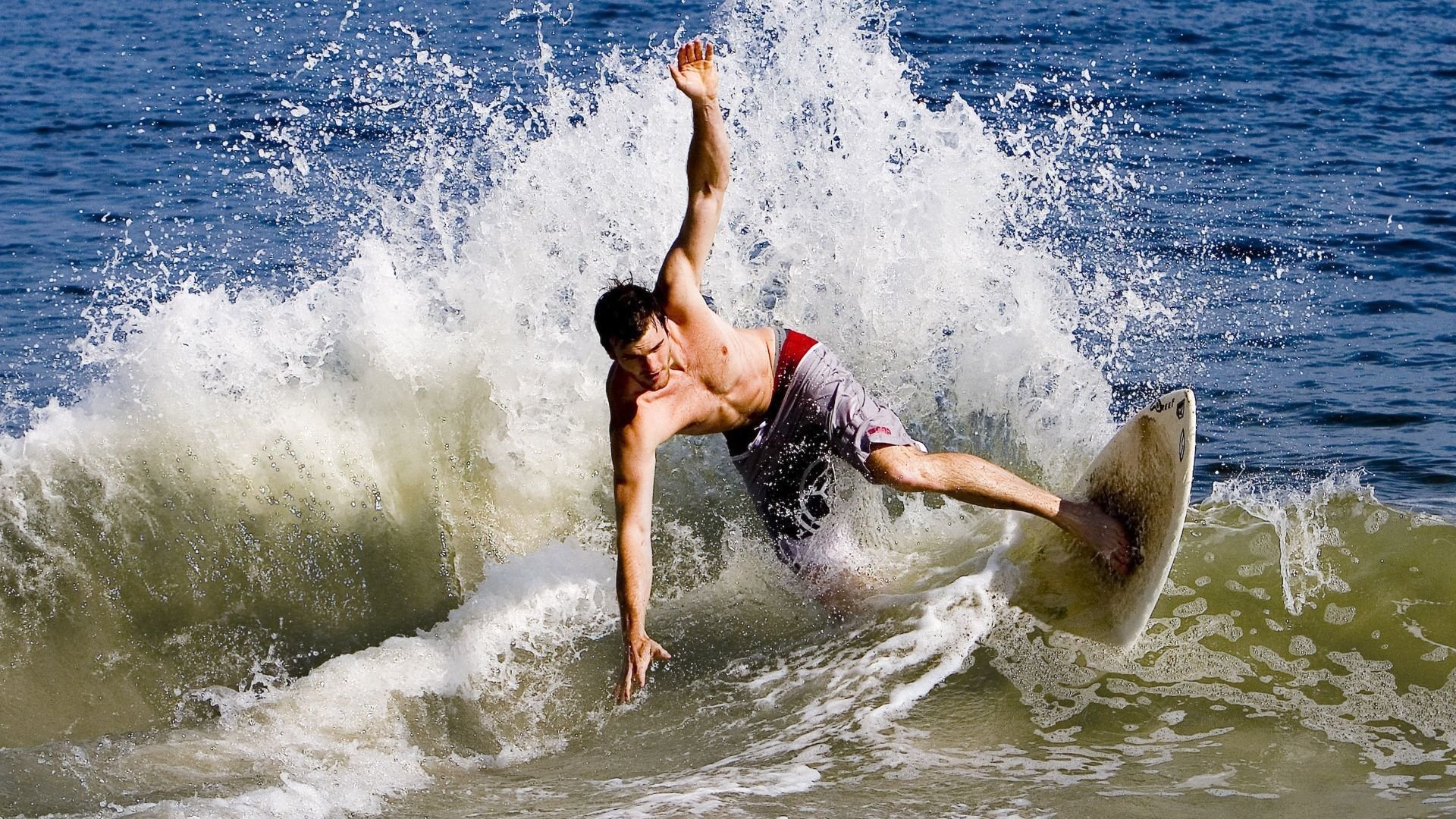 kaiyun网站-西甲战火再燃：精彩盘带与精准射门不断演绎！，西甲精选